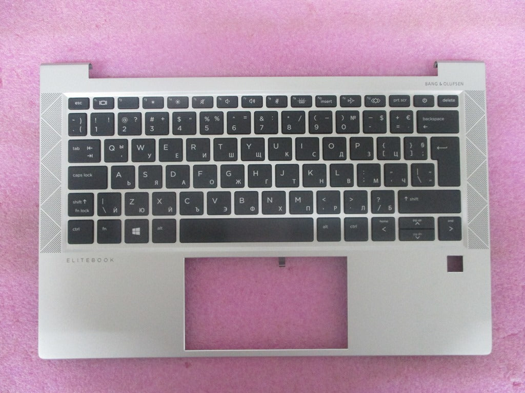 M08699-261